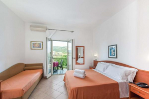 Отель Albergo Villa A Mare  Пескичи